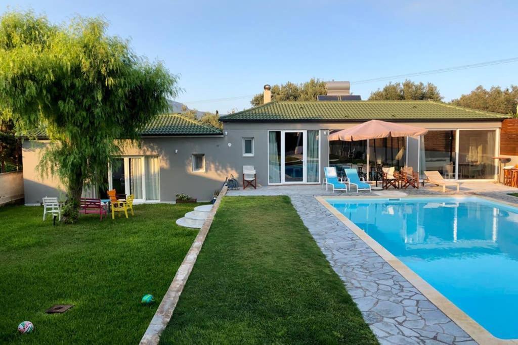 Sunlit Pool House Villa Posidhonia  Bagian luar foto